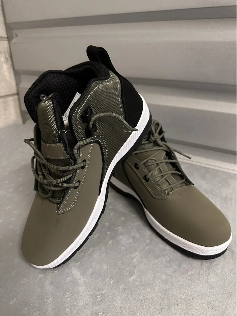 K1X Playhard Mens Philly Run Sneakers Boot Running Hiking (NEW WITH FLAWS) Sz 10